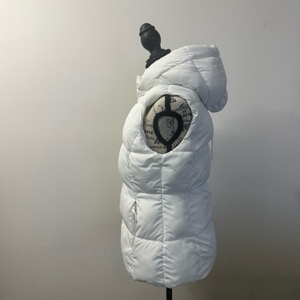 Women’s White Astral II Insulated Vest – Size 6 🤍❄️ - Picture 2 of 7